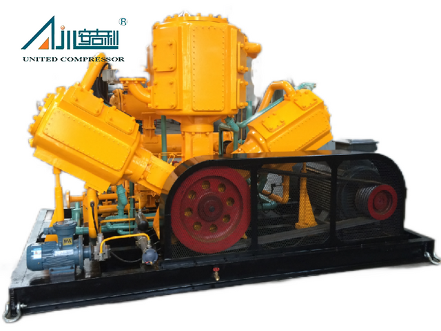 Compressor de ar lubrificado a óleo tipo W de alta eficiência de 180m³/h