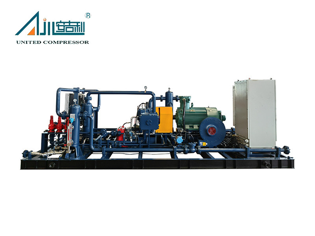 Compressor de pistão a gás associado para aplicações em campos petrolíferos